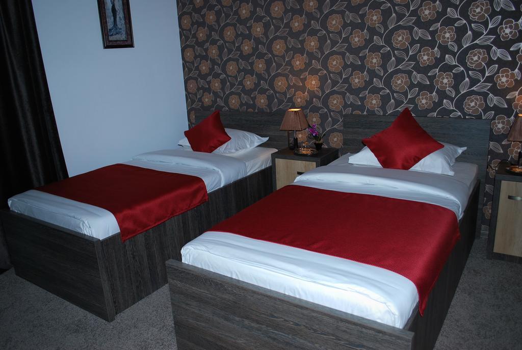 Harmonie Radauti Hostel Room photo
