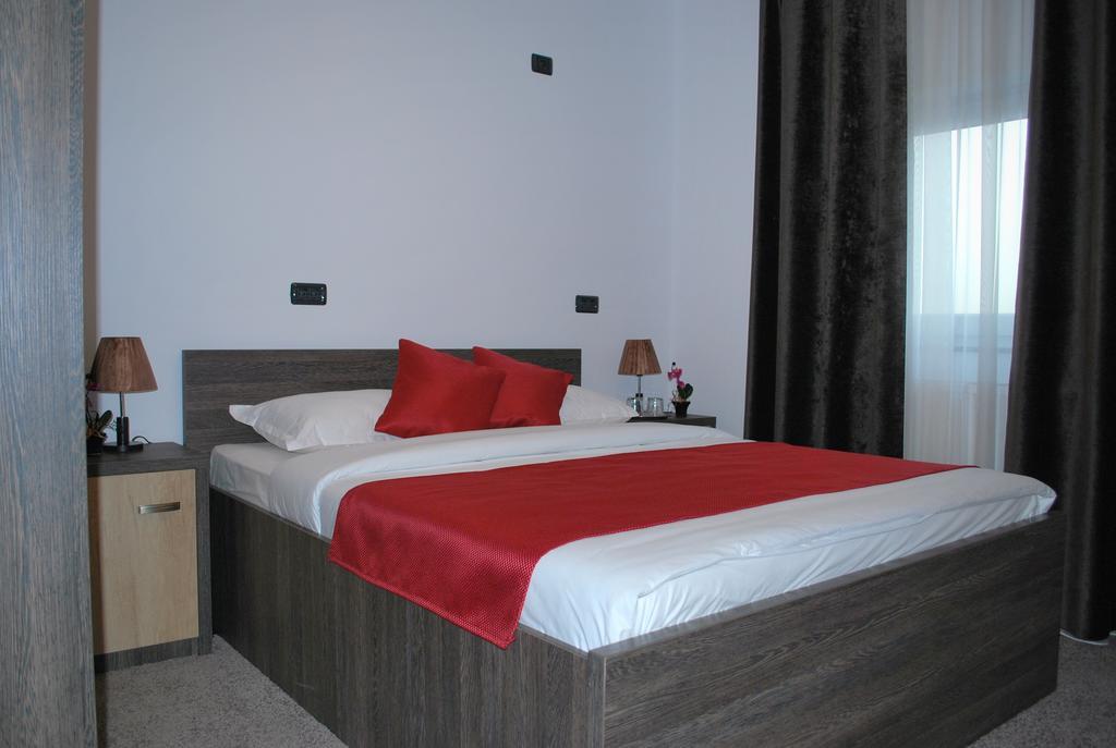 Harmonie Radauti Hostel Room photo